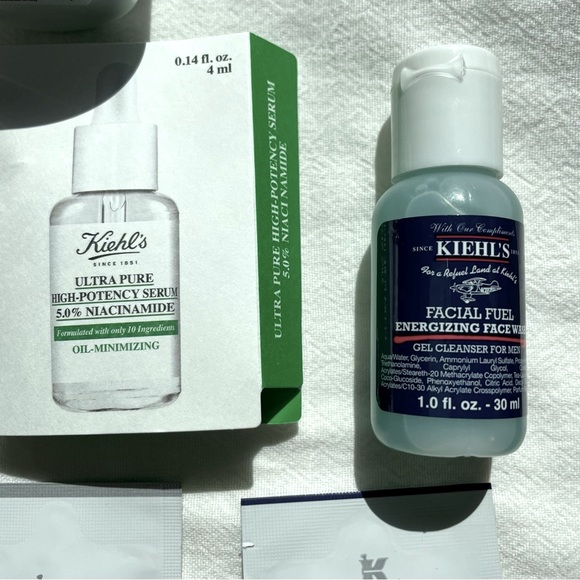 KIEHL’S BUNDLE - Picture 6 of 6